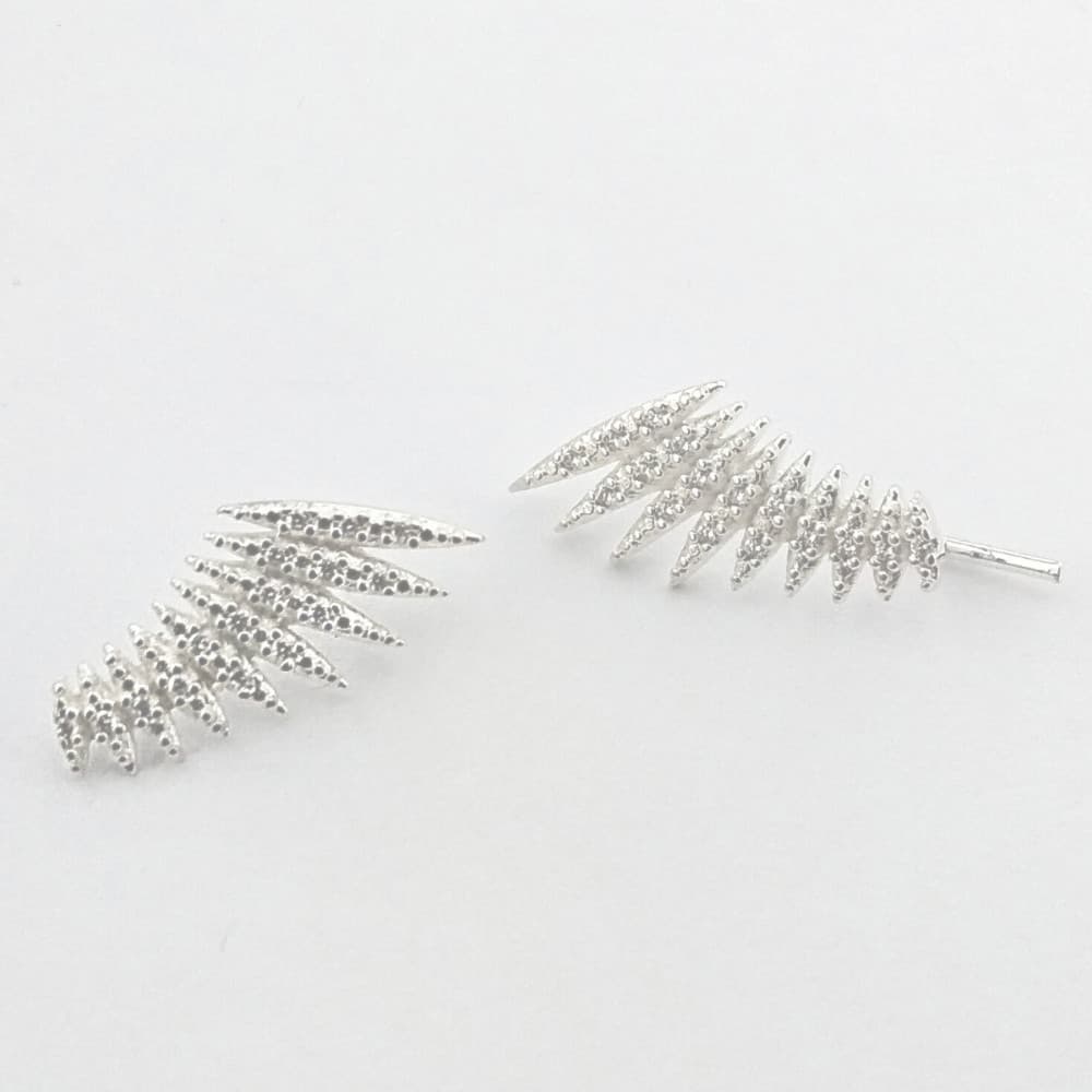 Brinco Ear Cuff Cravejado Navete em Prata 925