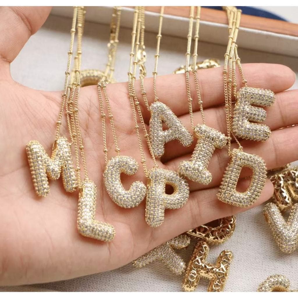 Colar de Letra Alta Qualidade A-Z Cartas Nome Pingente com zircônias cravejadas banhado a ouro 18k e prata 925