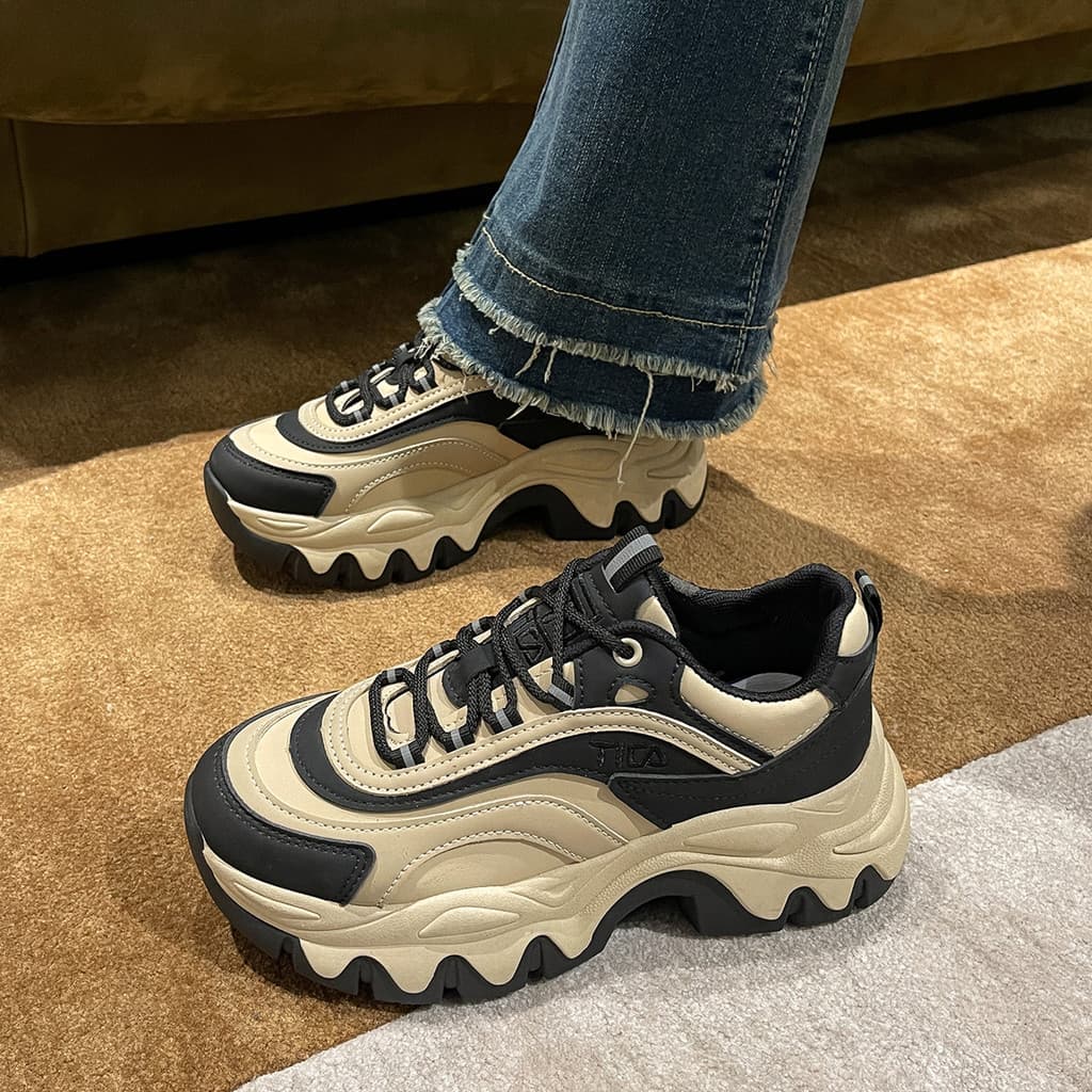 Pisando na merda sentir sapatos femininos 2025 inverno Casual aumentando sapatos papai de sola grossa All-Match tênis de