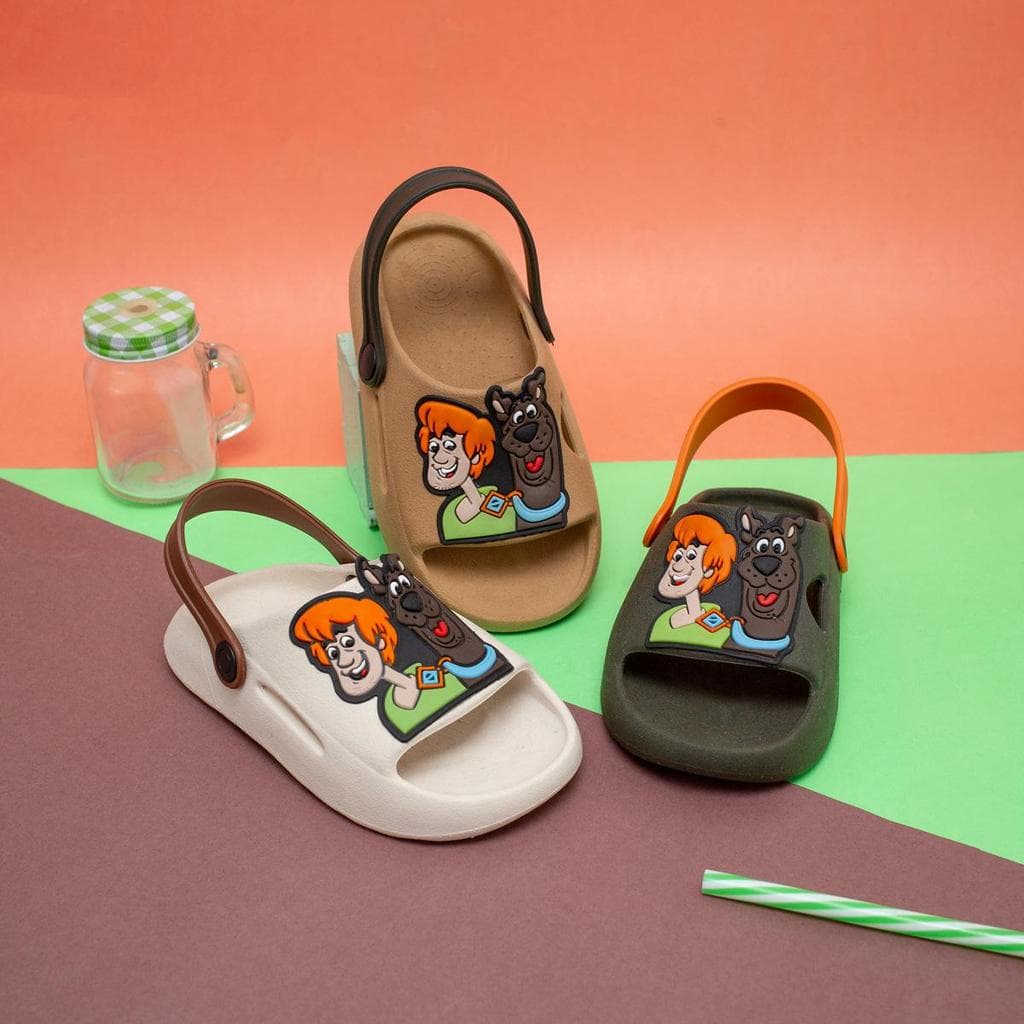 Sandália Infantil Chinelo Nuvem Slide Menino Enfeite Scooby-Doo Casual com Correia Leve Macio