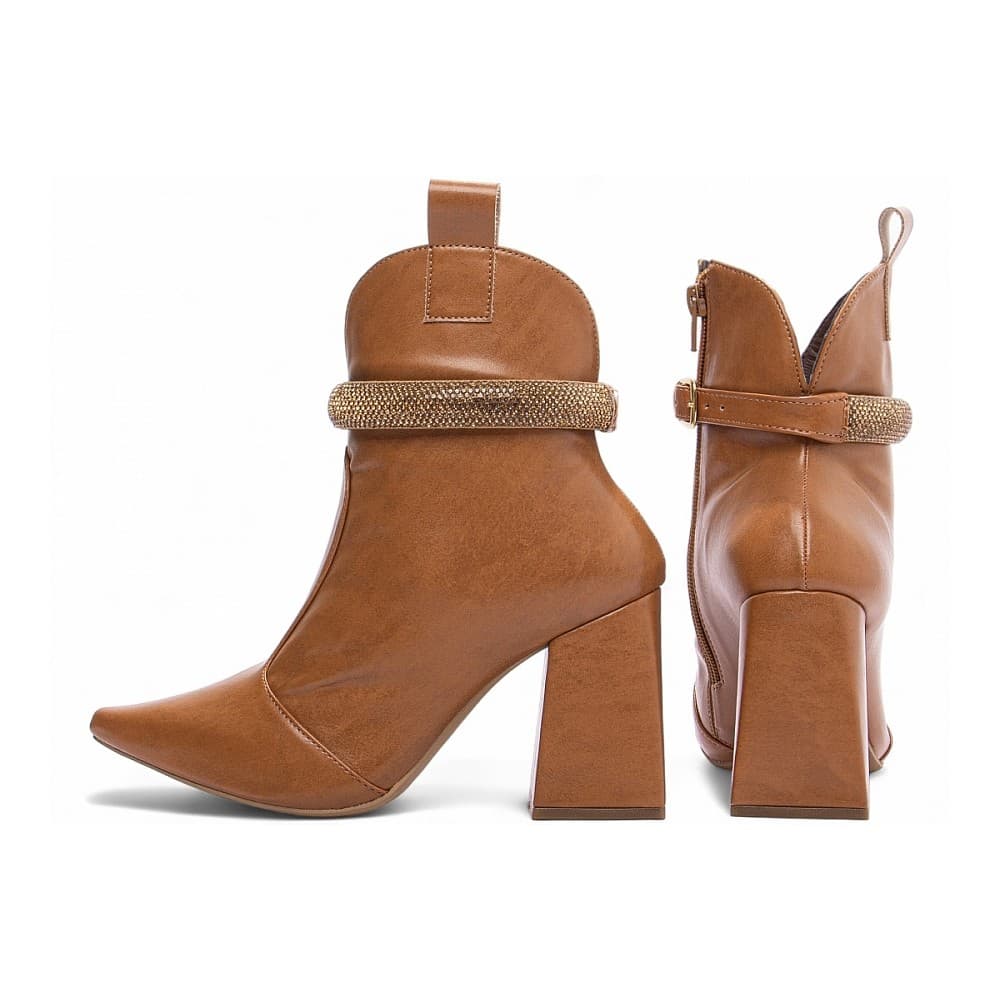 Bota Bico Fino Cano Médio