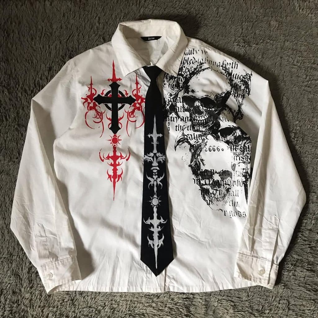 Y2K Branco Manga Comprida Camisa Aflição Nova Retro T Harajuku Crânio Santo Escrito Carta Impressão Camiseta Moda Topos