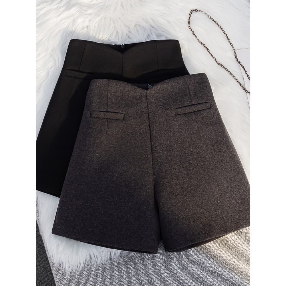 Outono inverno exterior Wear estilo irmã real cintura alta Shorts de lã feminino 2026 novo estilo com botas fino-ajuste