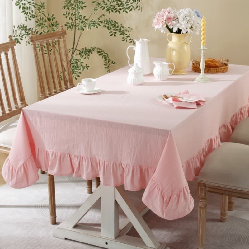 French-Style Tablecloth with Ruffled Edges: An Atmospheric, Nordic-Inspired Accent for a Cozy, Decorative Touch