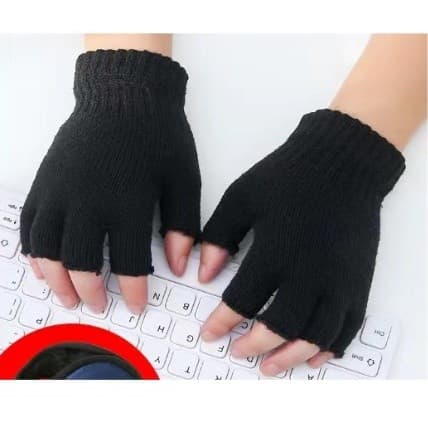 Um par de luvas sem dedos de lã antiderrapante para o inverno frio