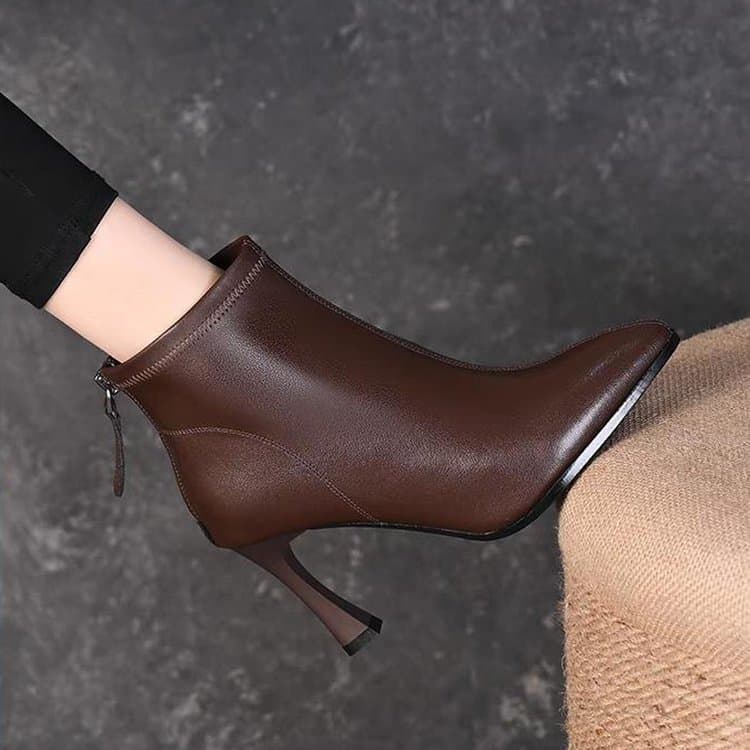 Botas curtas de estilete de bico fino francês feminino 2025 outono inverno novo estilo moda All-Match botas de lã botas