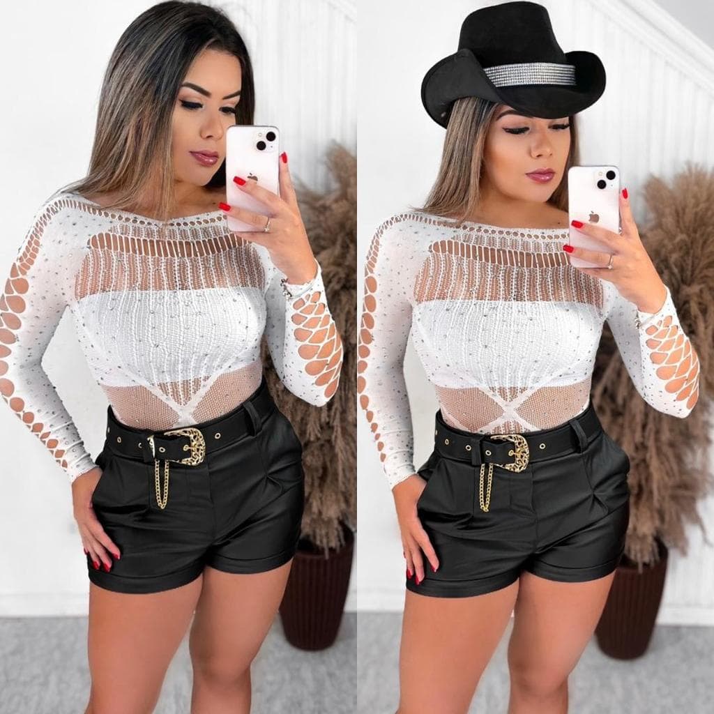 Look Completo (Body Cristal Importado Gringa e Shorts de Couro Eco)