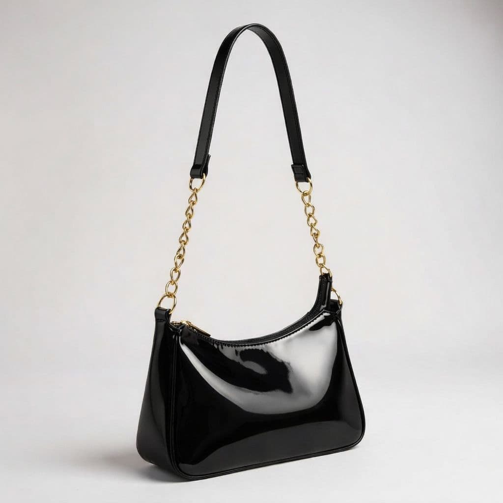 Bolsa baguete feminina com alça de corrente , detalhes em dourado , fecho em ziper