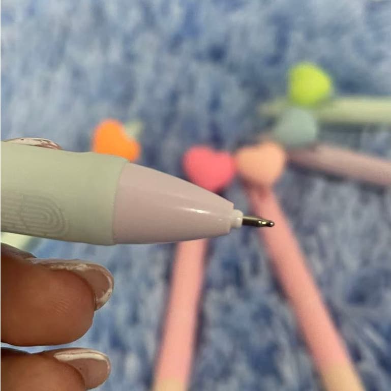 Kit Com Duas Ou Tres Canetas Esferograficas De Coracao - Caneta Ponta Fina - Caneta Esferografica - Caneta