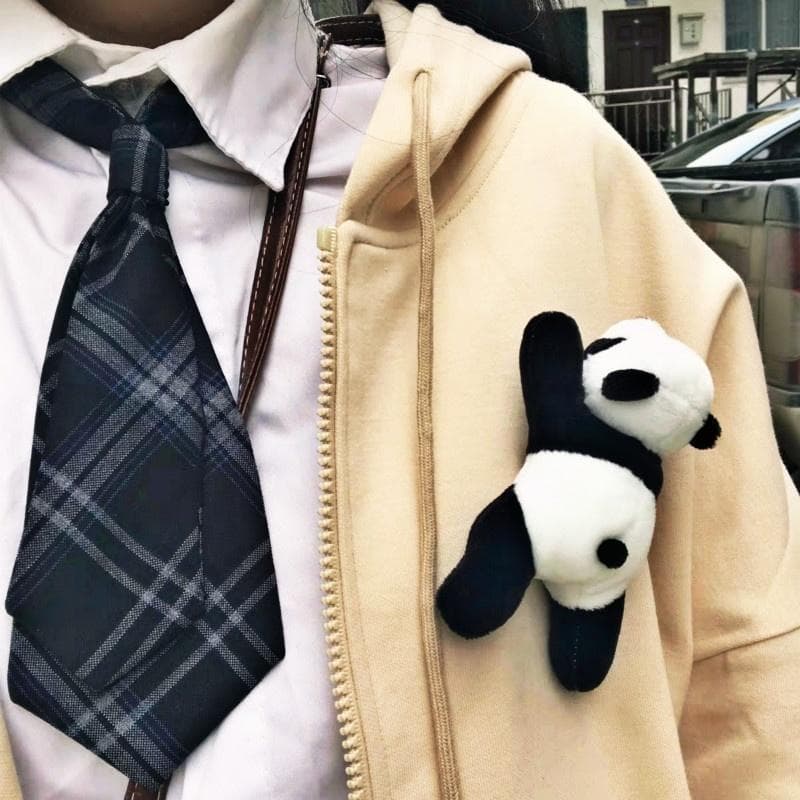 Broche de Pelúcia Fofo Panda dos Desenhos Animados, Boneca Urso 3D, Acessório para Casaco, Presente para Casal e Mulhere