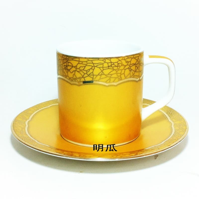 Caneca Nestlé Coffee Theme Collection NESCAFE Cup 2003 Edição Limitada de Colecionador Pires Dourado Amarelo