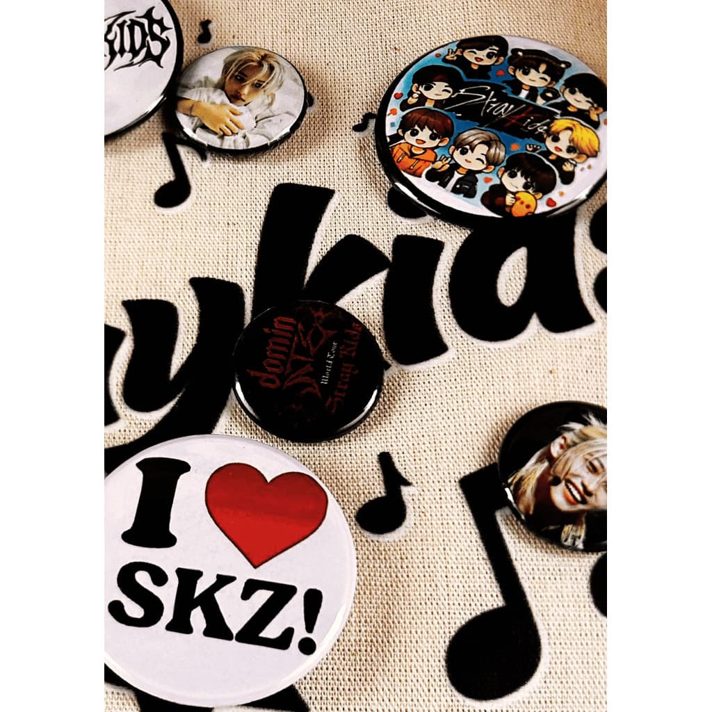 Kit Bottons Stray Kids 4,5cm ou 2,5cm com Alfinete