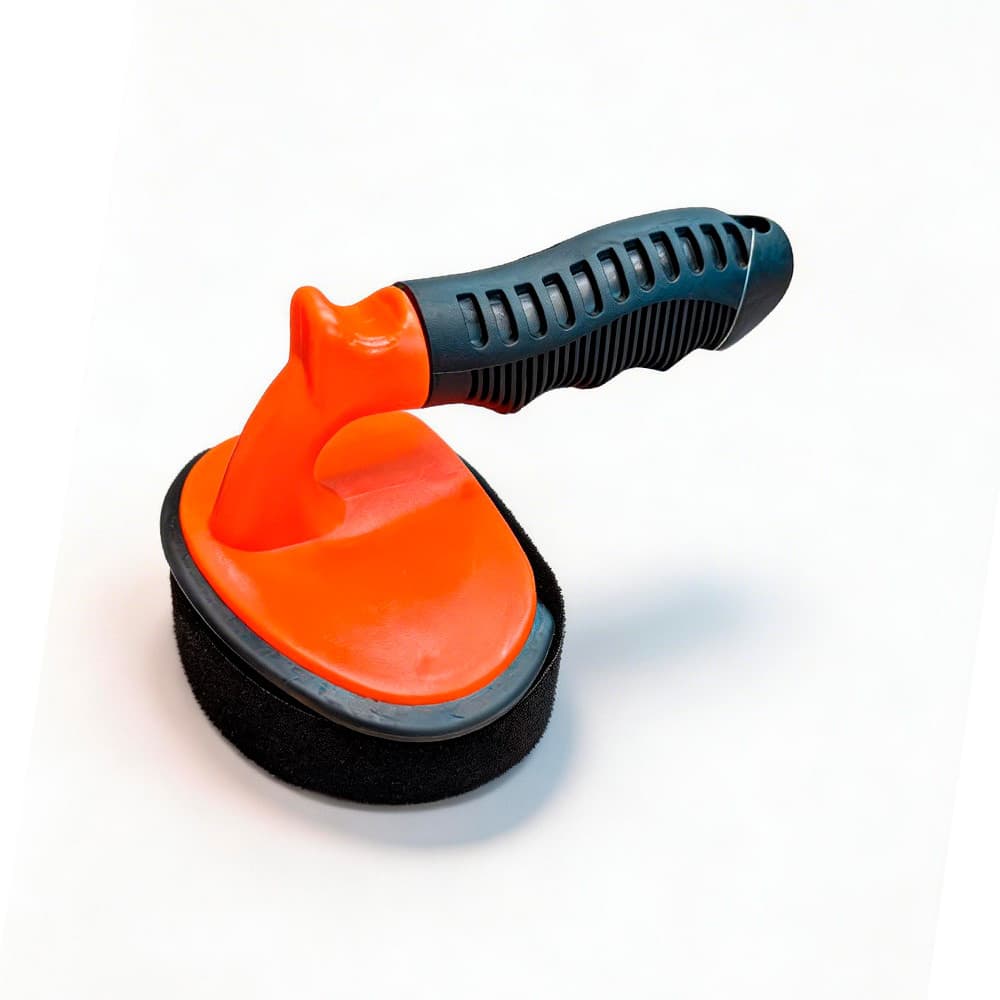 Aplicador Ergonômico de Pretinho para Pneus Kers Restore