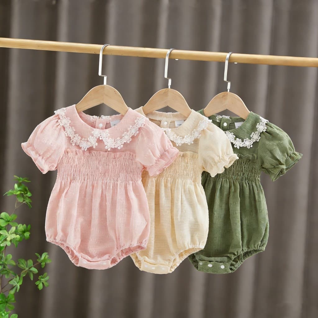 Macacão De Verão Para Bebês Meninas Com Acabamento Em Flores E Manga Curta Gola De Boneca