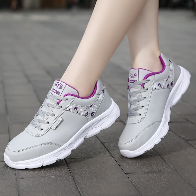 Outono rendas sapatos femininos de couro à prova dwaterproof água sapatos esportivos leve sola macia Casual tênis de cor