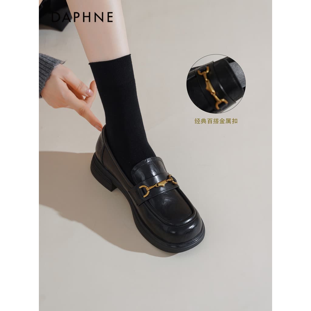 Daphne preto mocassins feminino verão 2026 novo estilo de salto médio estilo britânico pequenos sapatos de couro Commute
