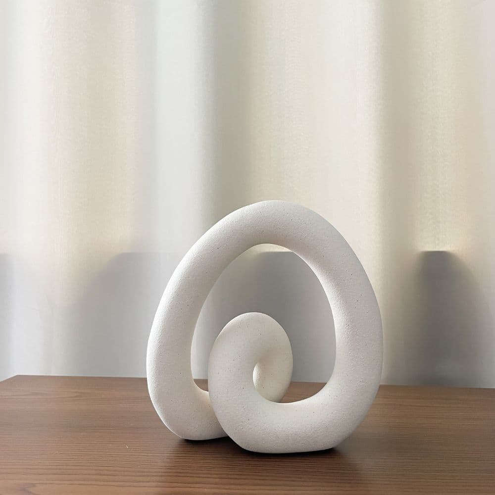 Escultura Minimalista Branca de Cerâmica Clean - 19,5 x 19 x 8,5cm