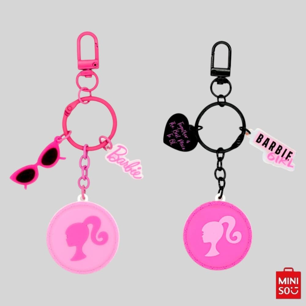 CHAVEIRO PINGENTE DECORATIVO COM FECHO EM GANCHO EM FERRO E PINGENTE DE FERRO ACRÍLICO E PVC SORTIDO BARBIE