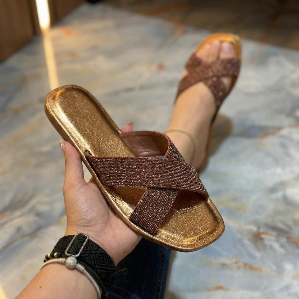 Sandália Feminina Rasteirinha Elegante com Tiras Cruzadas e Strass - Califórnia