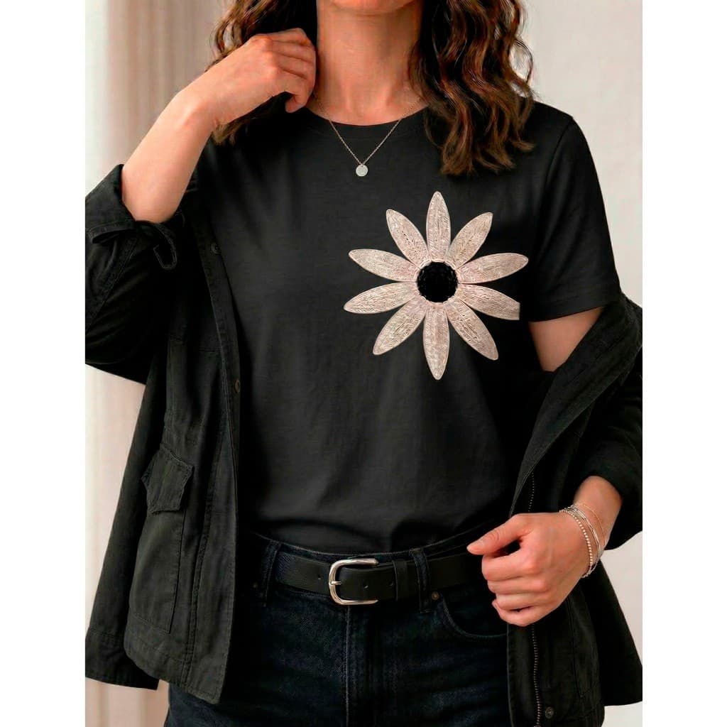 Camiseta Feminina Algodão Flor Branca Estampada Confortável Premium