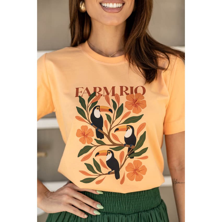 Camiseta Feminina Tucano e Flores | Algodãtropicalo | Estampa Tropical | Estilo Farm Rio