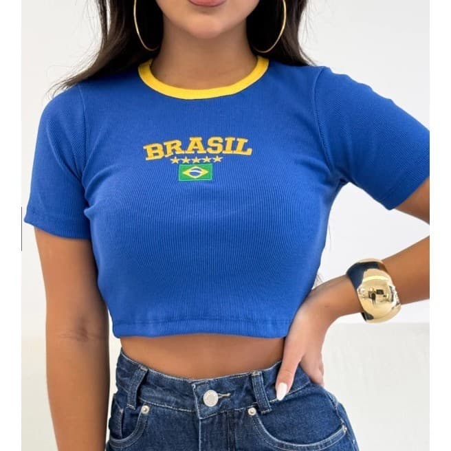 Camiseta Coolane Feminina Bordada Baby Tee Brasil Cropped em Jersey com Estampa Brasileira Esportivo Moda de Rua