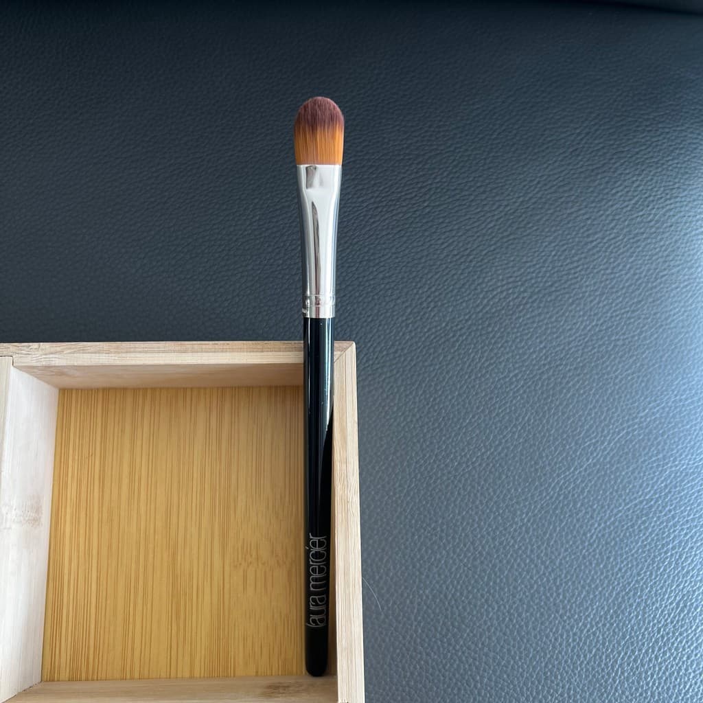 Laura mercier Pincel de maquiagem Pincel de corretivo Loja Pincel de base líquida Pincel de creme iluminador W76