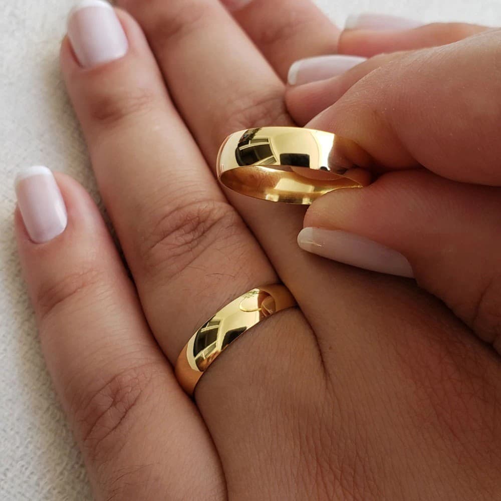 Aliança Lisa boleada Feminino/Masculino Anel 100% em Moeda Antiga 4MM Casamento Noivado Cor de Ouro 18k