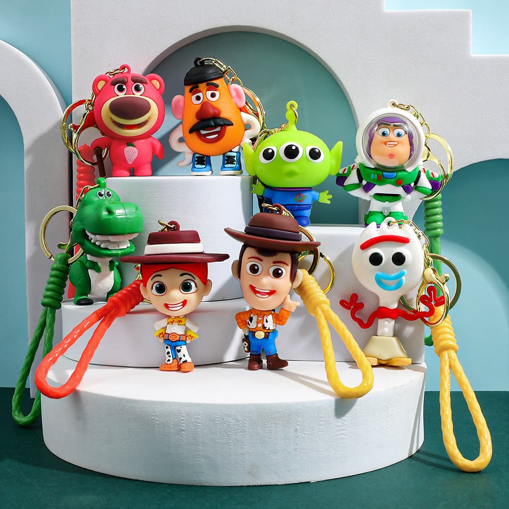 Chaveiro Personagens Toy Story,  Woody e Buzz, Ideal para Fãs de Disney e Animação Frete Grátis