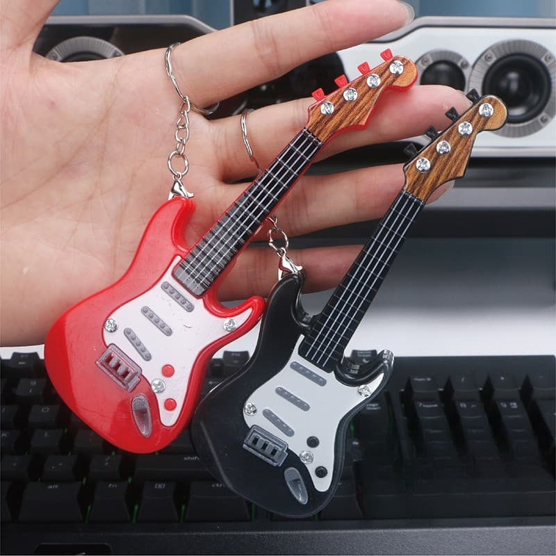 Pequeno Chaveiro De Guitarra Elétrica Com Ornamentos Musicais Instrumentos De Rock Populares Acessórios Criativos De Bag
