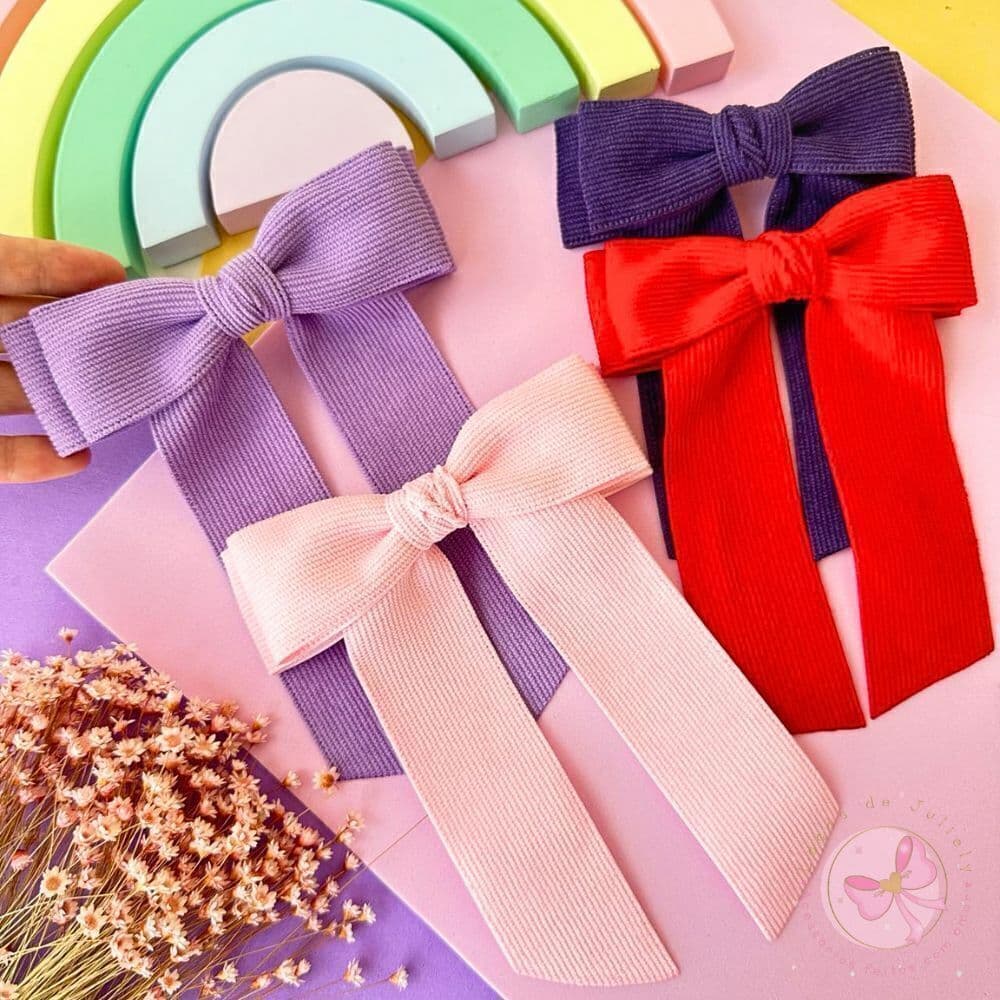 Laço de Veludo Cotele com Presilha Bico de Pato 6cm Acessório Elegante Infantil e Feminino
