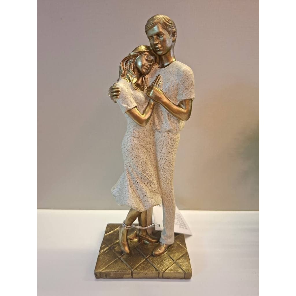 Escultura Estatueta Estátua Família Casal Namorados Decoração Resina Presente Casa Sala Quarto Escritório Mesa Rack