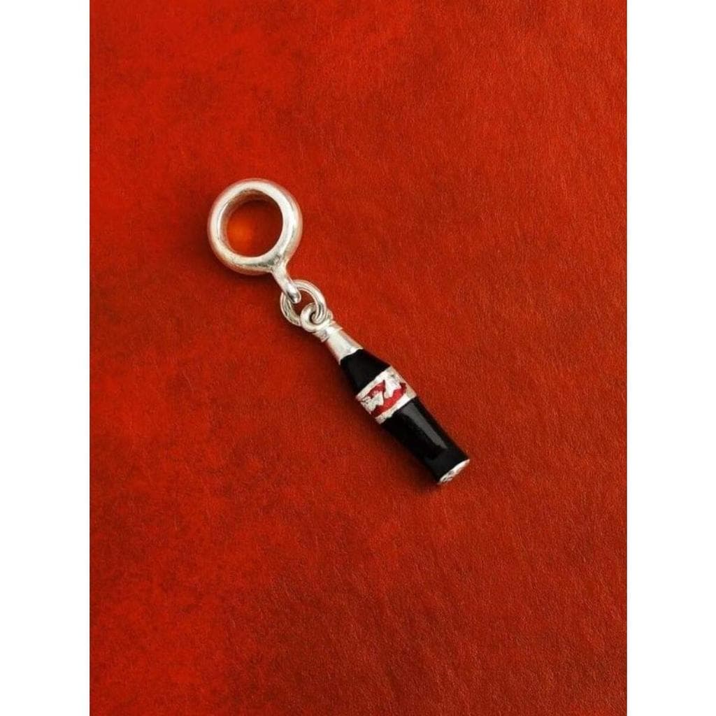 Berloque Garrafa de Refrigerante – Pingente Estilo Charm para Pulseira