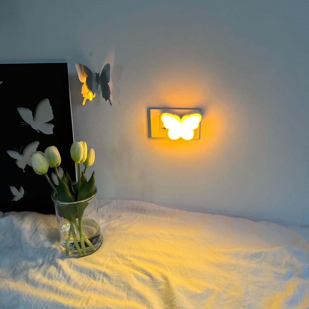 Luz Noturna Borboleta Quente Indução Inteligente Escura Acende Automaticamente Luzes LED Lâmpada De Cabeceira Para Alime