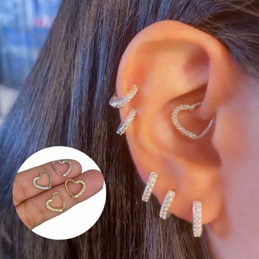 Piercing de Orelha Deith Coração Strass Cravejado direito e esquerdo