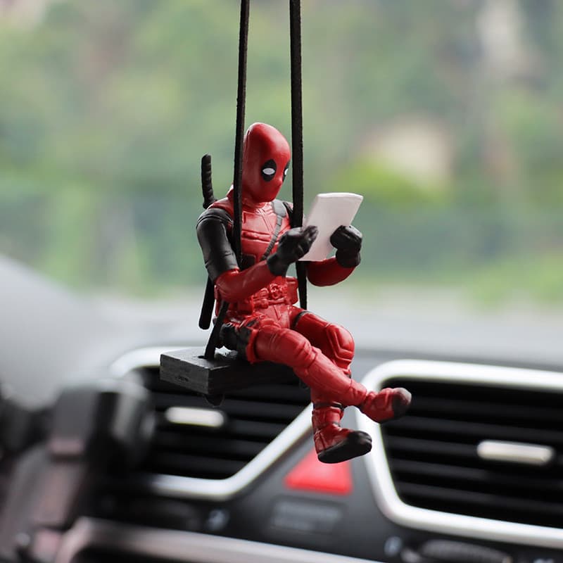 Deadpool dos desenhos animados espelho retrovisor do carro pingente de carro leitura pouco acessórios do carro pi