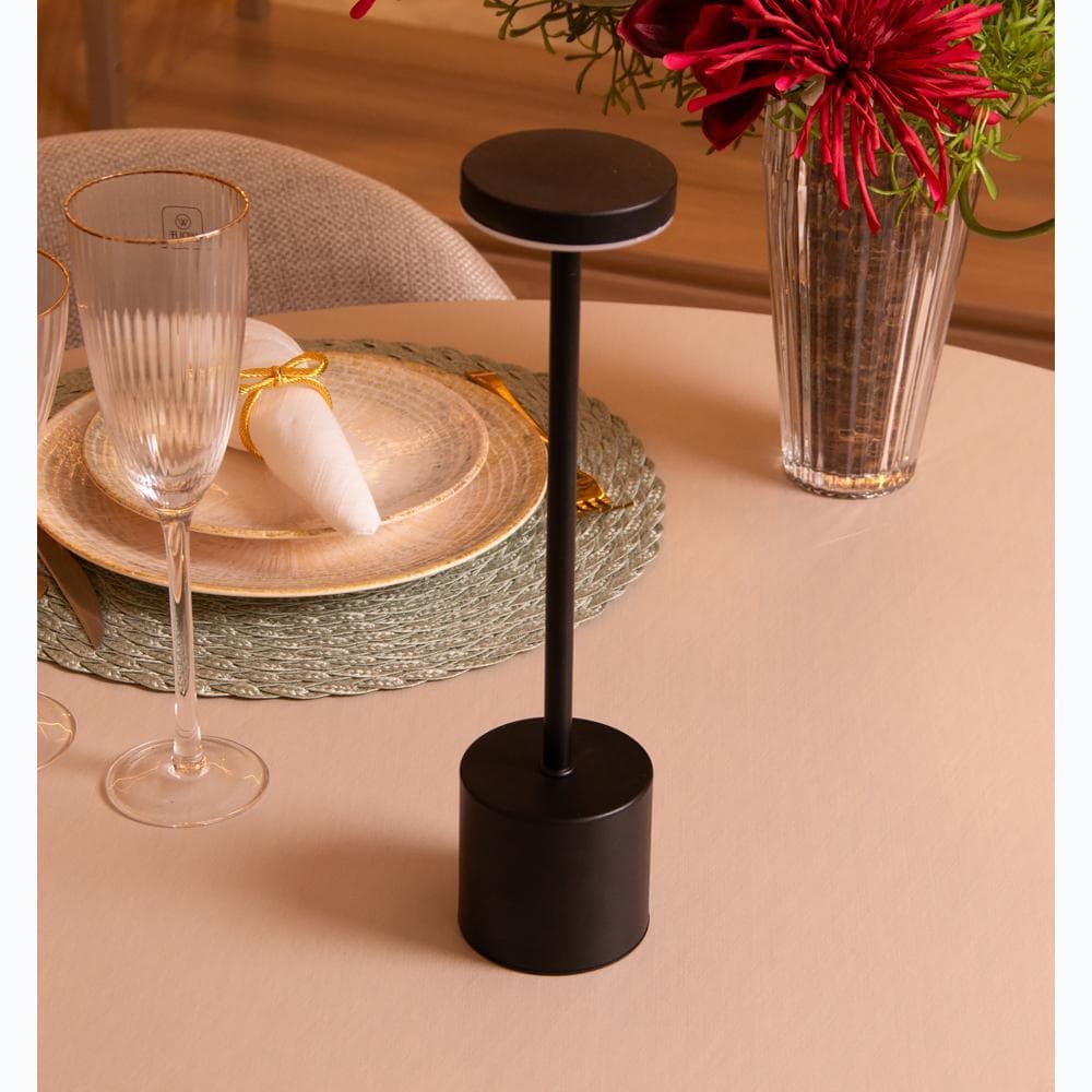 Luminaria de Mesa Led 3 Tons Usb Wolff Cosmos Preta