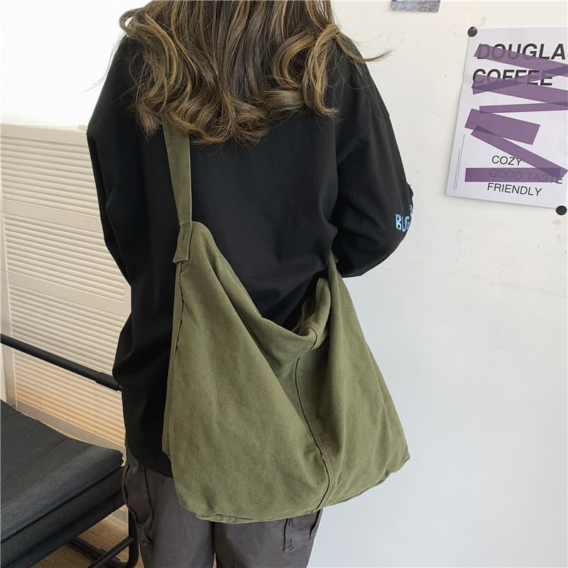 Design de moda sentido bolsa de grande capacidade 2026 novo estilo senhoras bolsa de ombro nicho All-Match Commuter trab