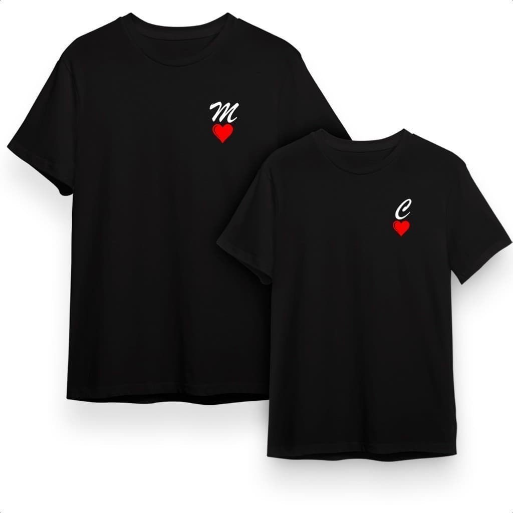 Kit 2 Camisetas - Você Escolhe a Inicial - Casal - Amigos