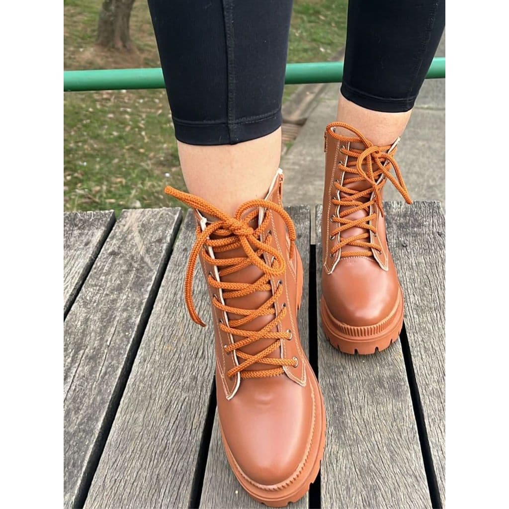 Bota coturno Sola Tratorada Cadarço