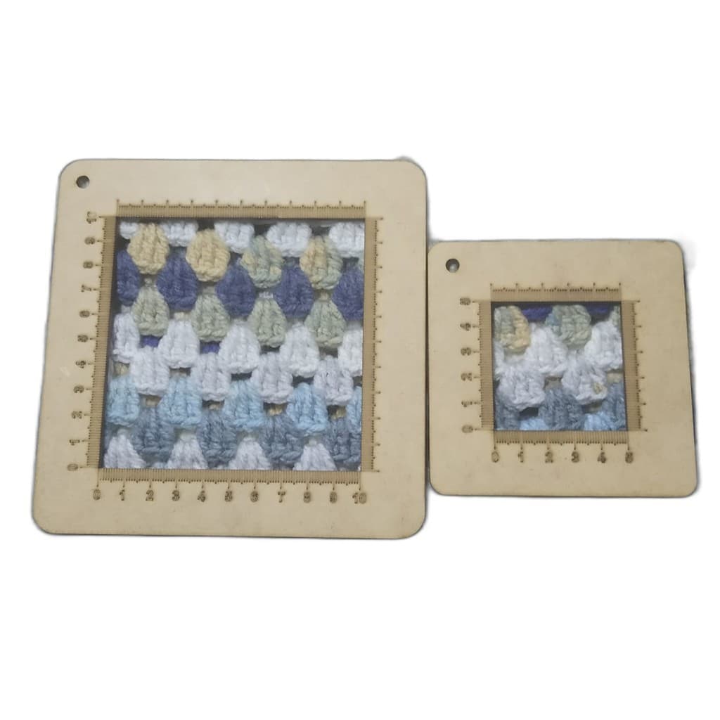 Régua Quadrada Medidora de pontos e tensão para tricô/tricot/Crochê/Fio de Malha MDF