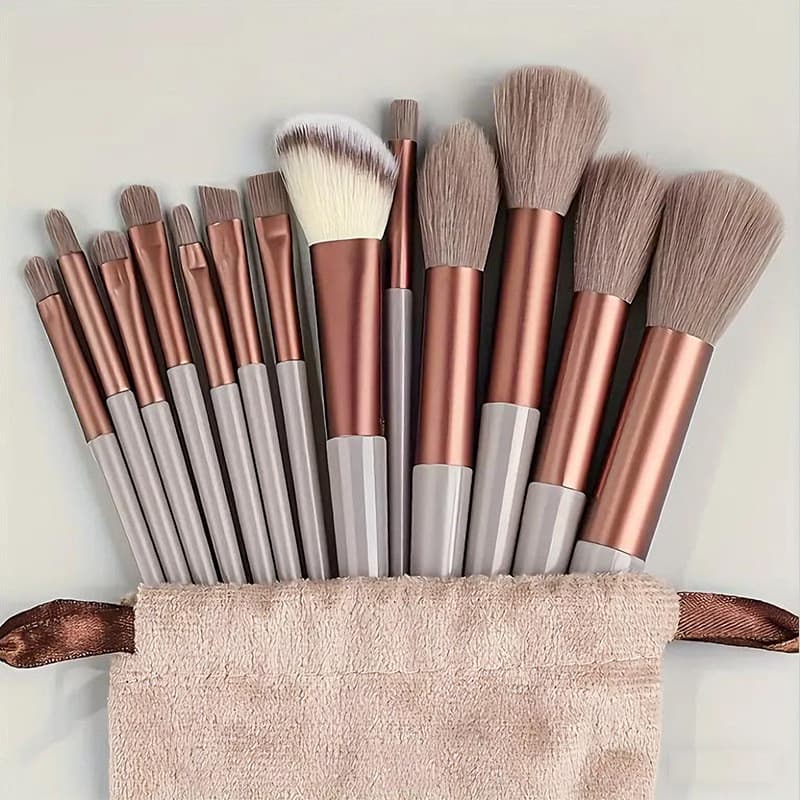 Novo estilo 13 quatro estações conjunto de pincéis de maquiagem verde cerdas macias pó solto destaque Blush escova sombr