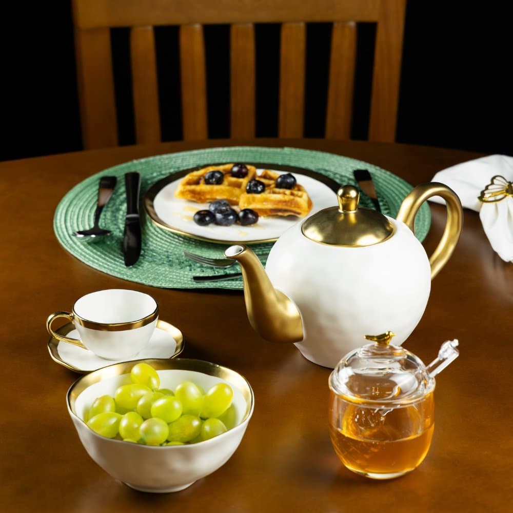 Bule de Chá de Porcelana 1L Wolff Dubai Branco com Detalhes Dourados | Bule Elegante para Chá e Café