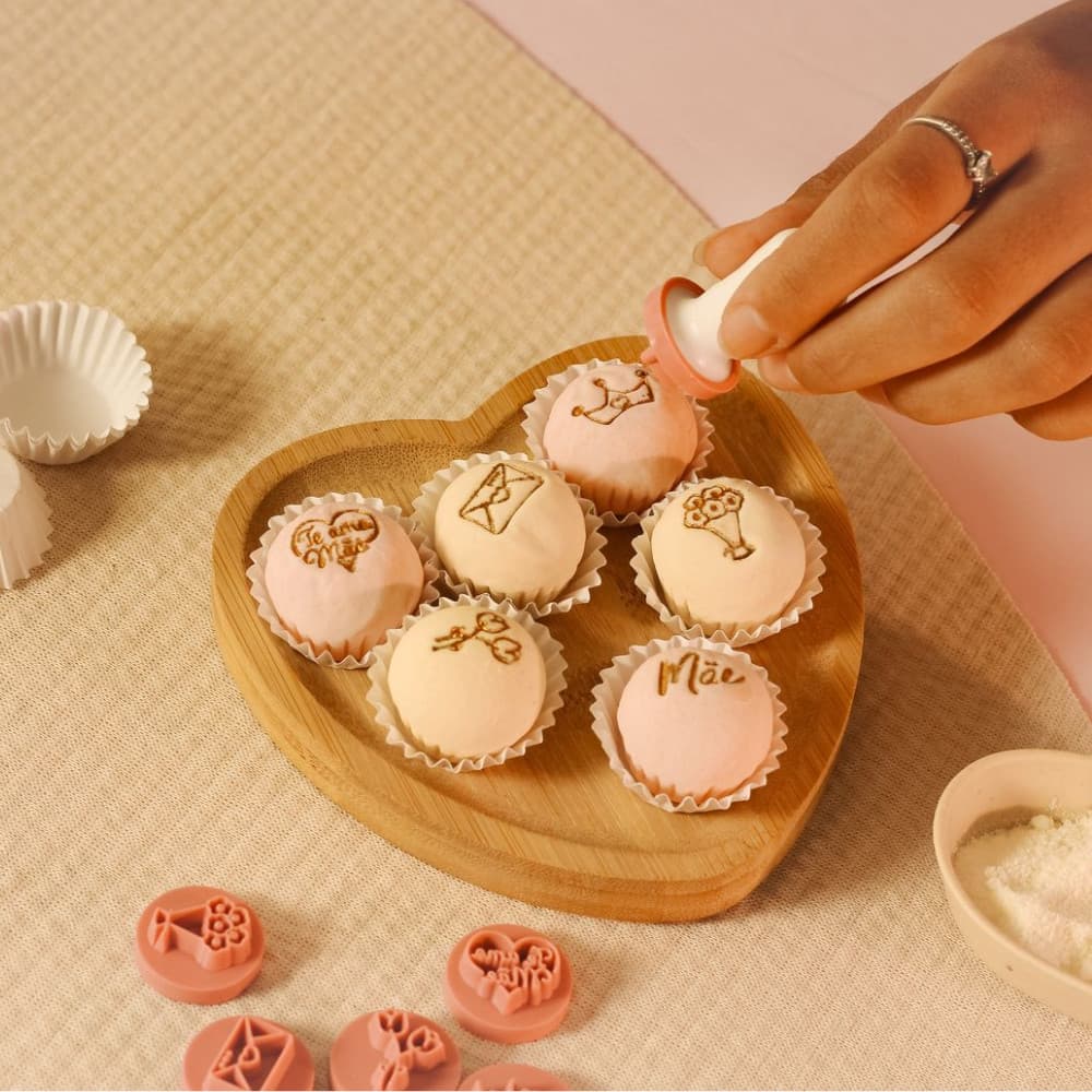 Kit Carimbos Amor de Mãe 2cm Para Doces E Brigadeiros Confeitaria BlueStar Dia das Mães