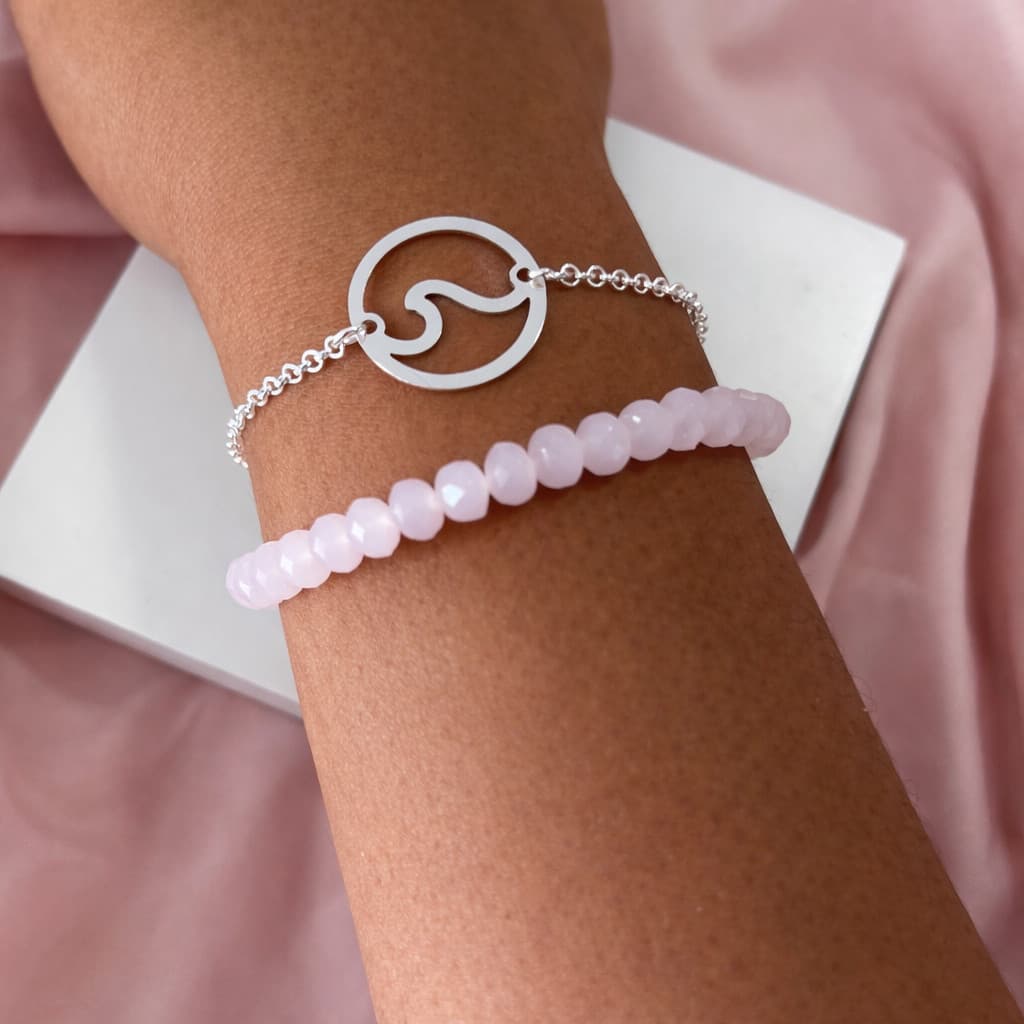 Kit Pulseiras Feminina Medalha Praia e Mar Banhada A Prata  + Pulseira Pedra Cristal Rosa