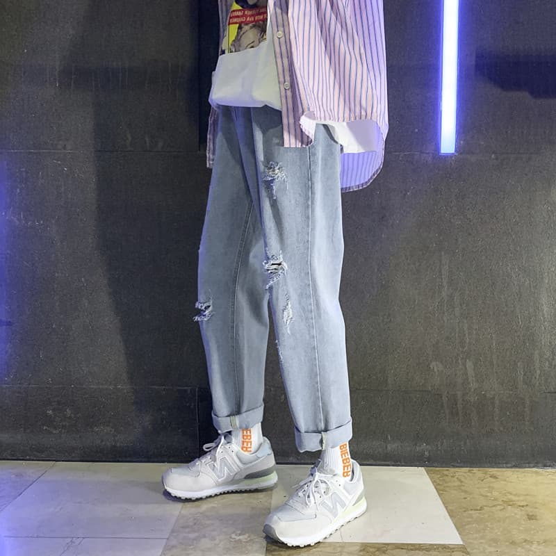 Calças masculinas verão 2022 novo estilo em linha reta rasgado Jeans solto estilo fino tornozelo comprimento esportes ca