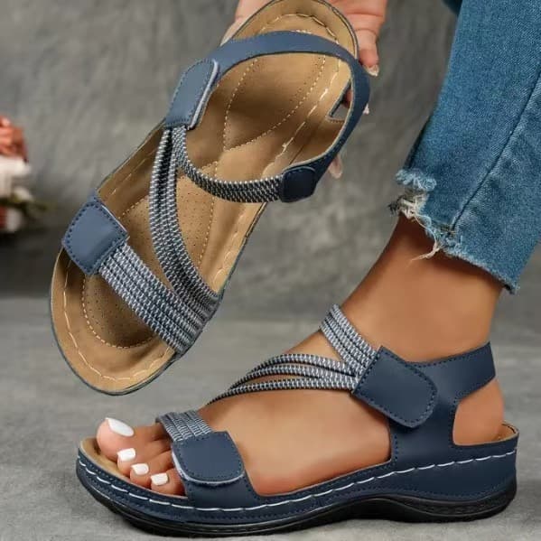 2026 novo estilo de sola grossa Velcro sandálias de dedo aberto feminino estilo esportivo leve tamanho grande sandálias