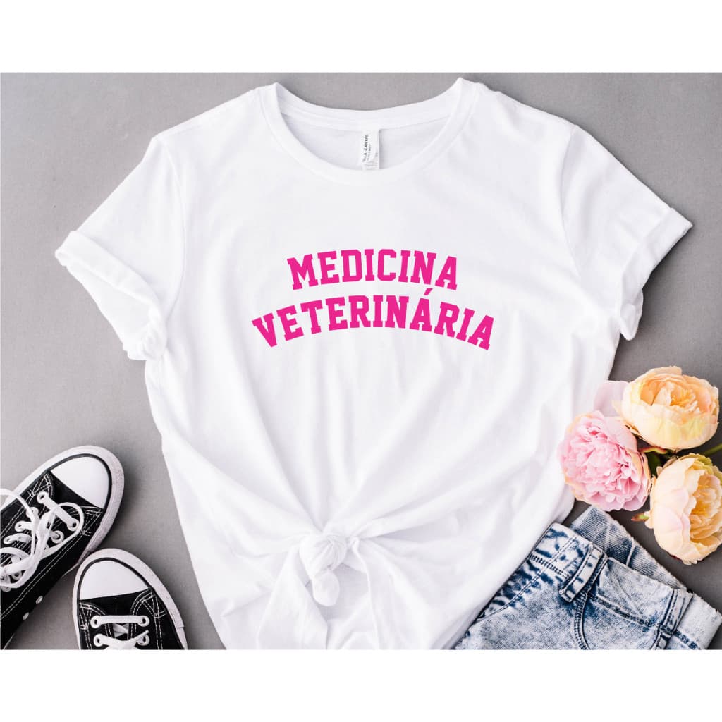 Blusa T-shirt Feminina Medicina Veterinária