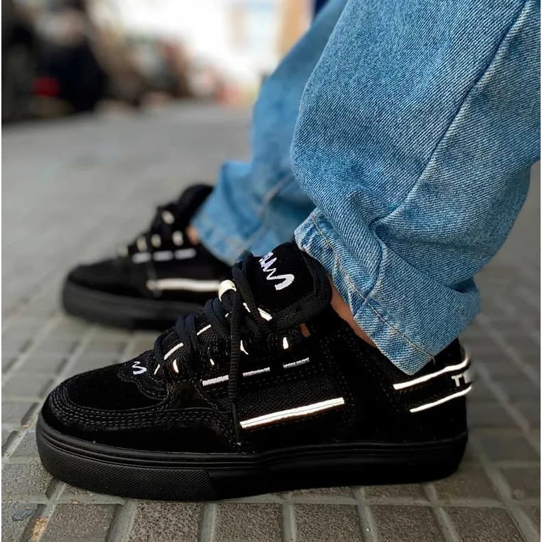 Tênis Tesla Alta Qualidade Masculino e Feminino Streetwear Linha Premium Refletivo Unissex