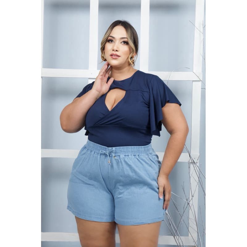 Short Jeans Cor Jeans Clara Plus Size Feminino Cintura Alta com Elástico e Cordão Modelagem Solta Confortável e Estiloso